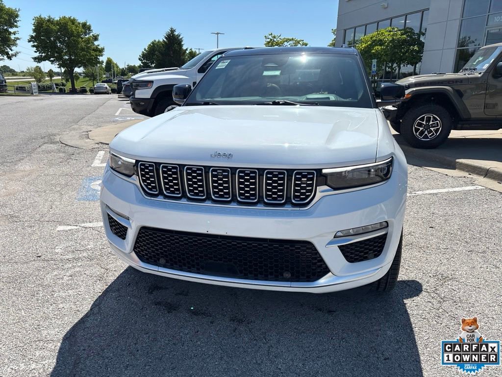 Used 2024 Jeep Grand Cherokee Summit AWD/4WD image 10