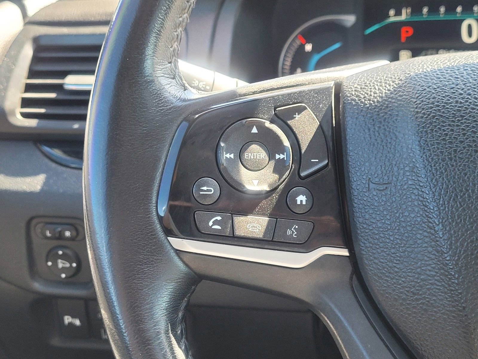 Used 2021 Honda Pilot Touring image 22