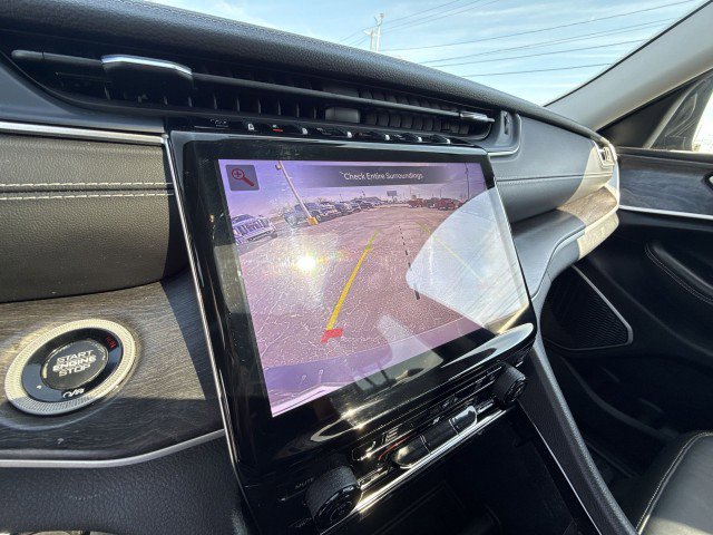 Used 2022 Jeep Grand Cherokee L Limited w/ Black Appearance Package image 24