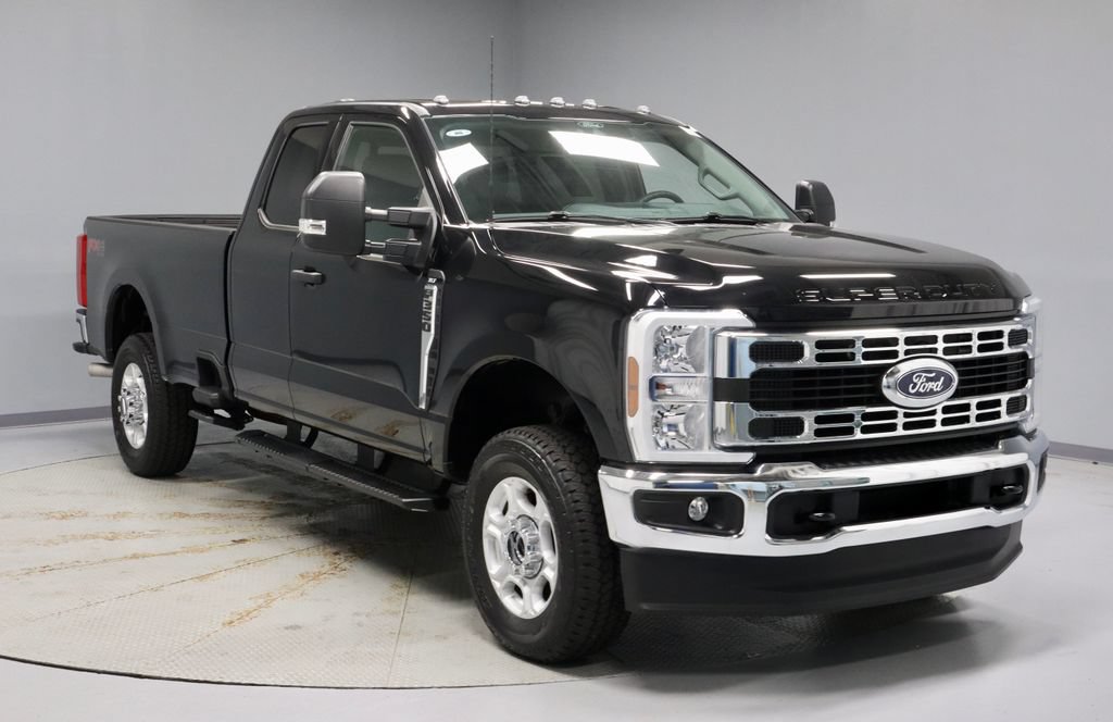 Used 2025 Ford F350 XLT w/ FX4 Off-Road Package