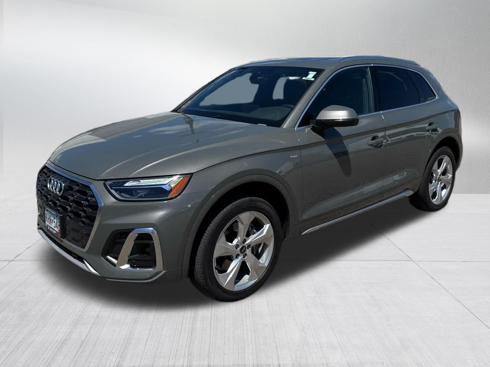 Used 2023 Audi Q5 2.0T Premium Plus w/ Premium Plus Package AWD/4WD image 3