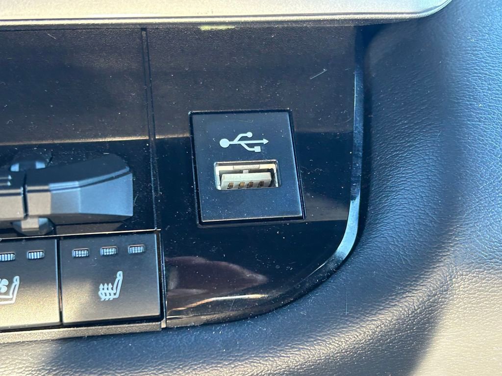 Used 2024 Toyota Tundra Platinum image 40