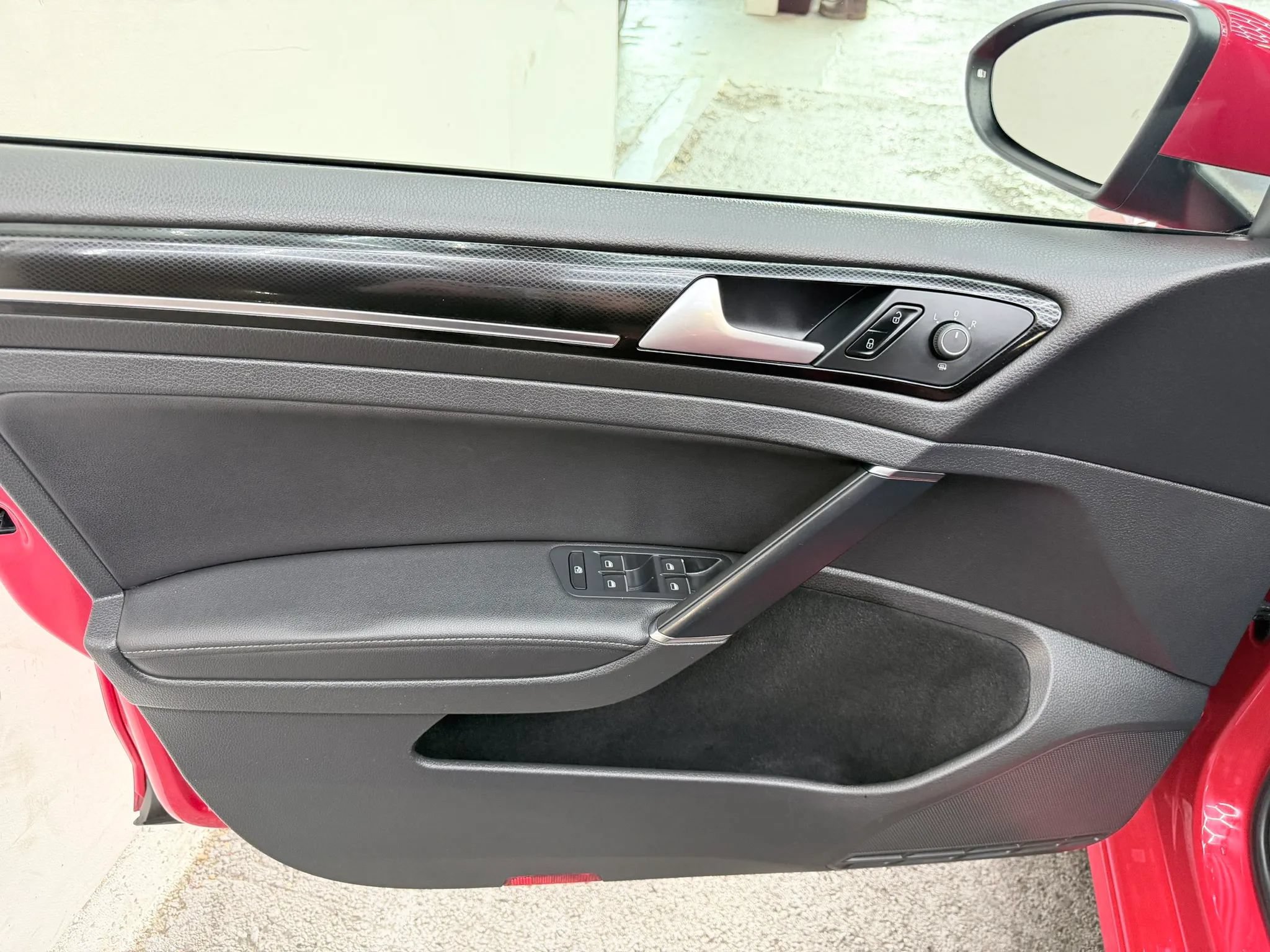 Used 2015 Volkswagen Golf SEL FWD image 8