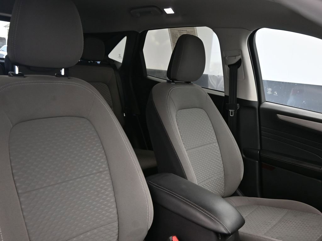 Used 2021 Ford Escape SE image 11