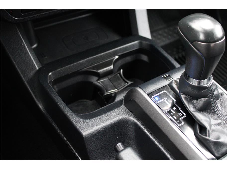 Used 2020 Toyota Tacoma TRD Sport w/ TRD Premium Sport Package image 31