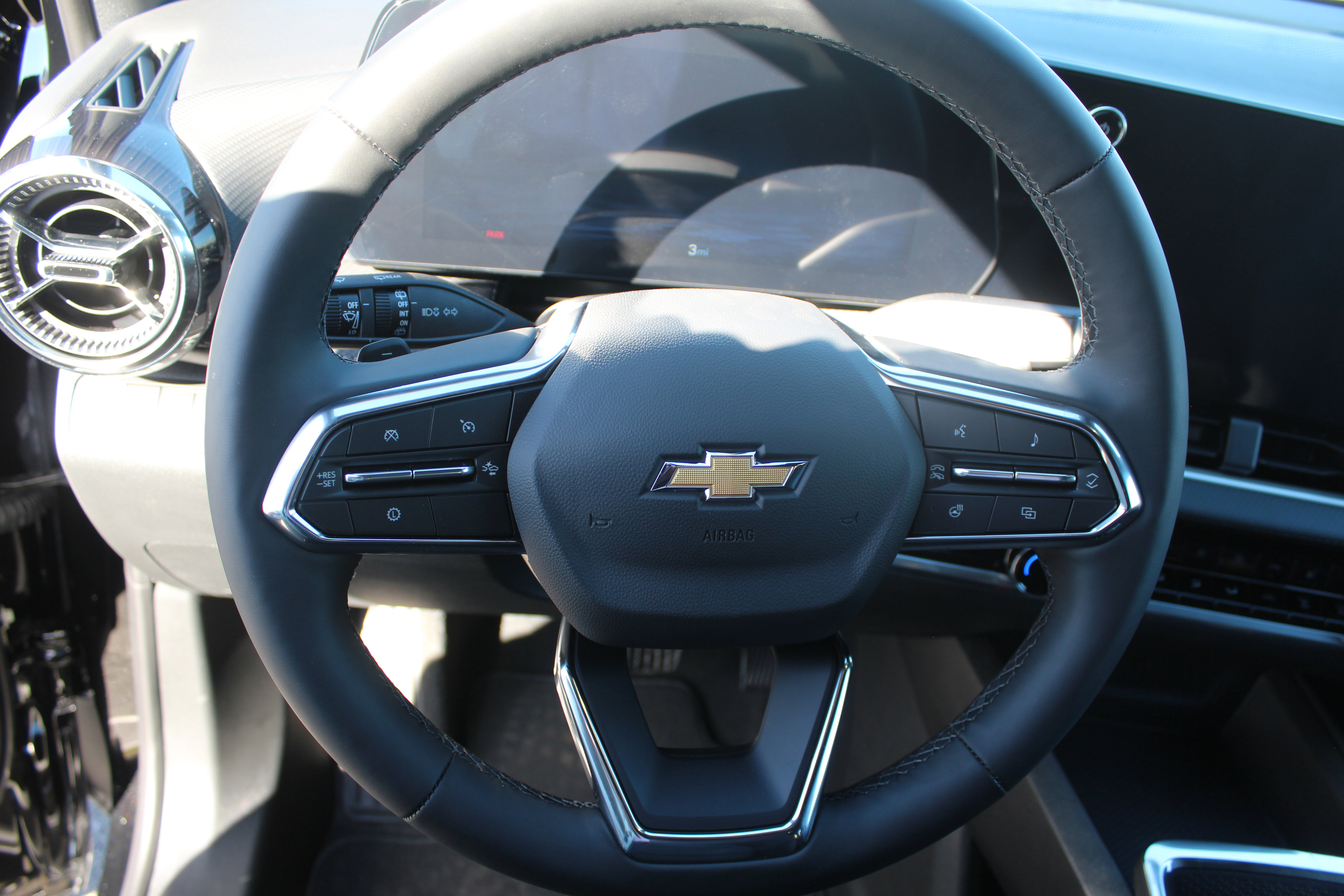 New 2026 Chevrolet Equinox LT w/ Convenience Package II image 23