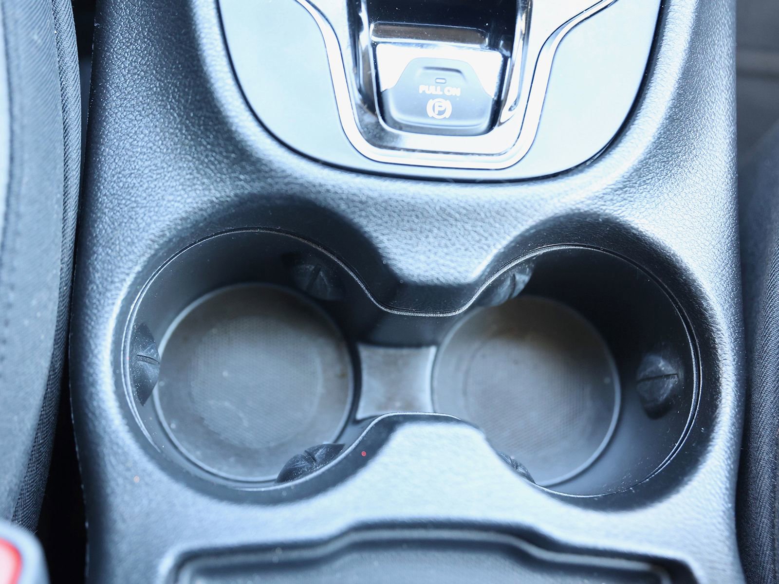 Used 2019 Jeep Cherokee Limited image 35