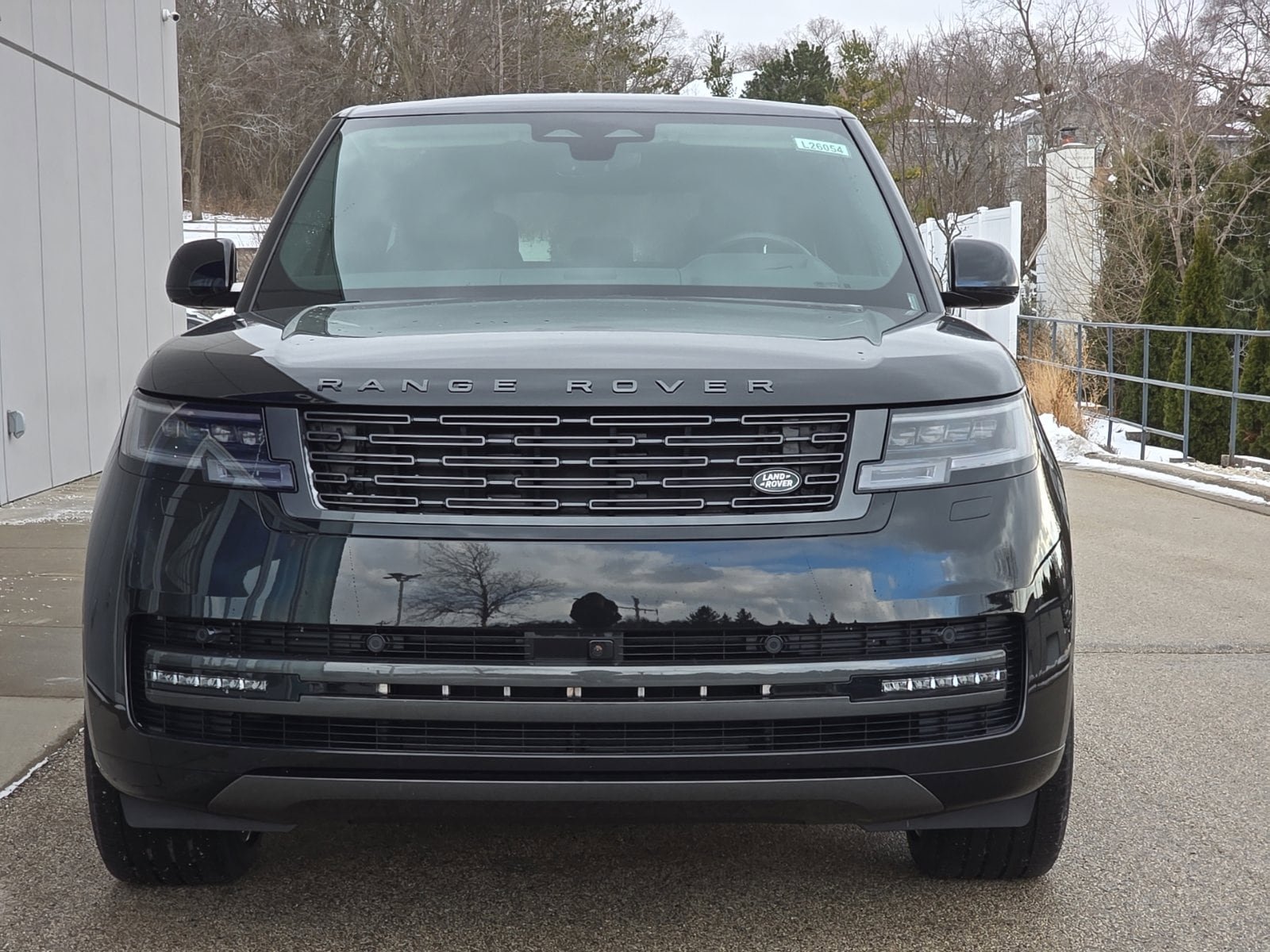 New 2026 Land Rover Range Rover SE image 2