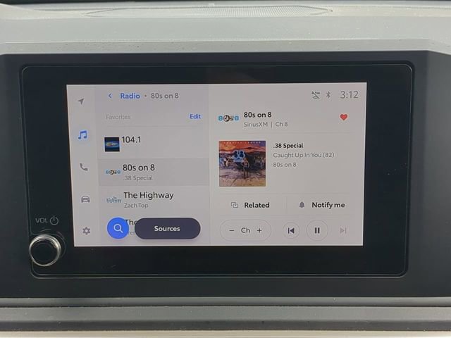 Used 2025 Toyota Tacoma SR AWD/4WD image 18