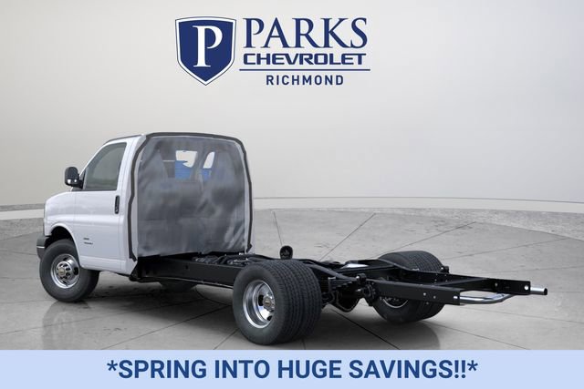 New 2025 Chevrolet Express 3500 w/ Power Convenience Package image 3