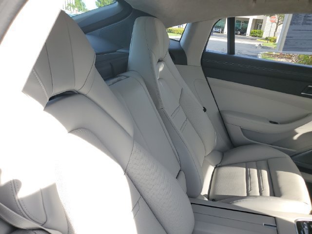 Used 2023 Porsche Panamera Turbo S Executive AWD/4WD image 25