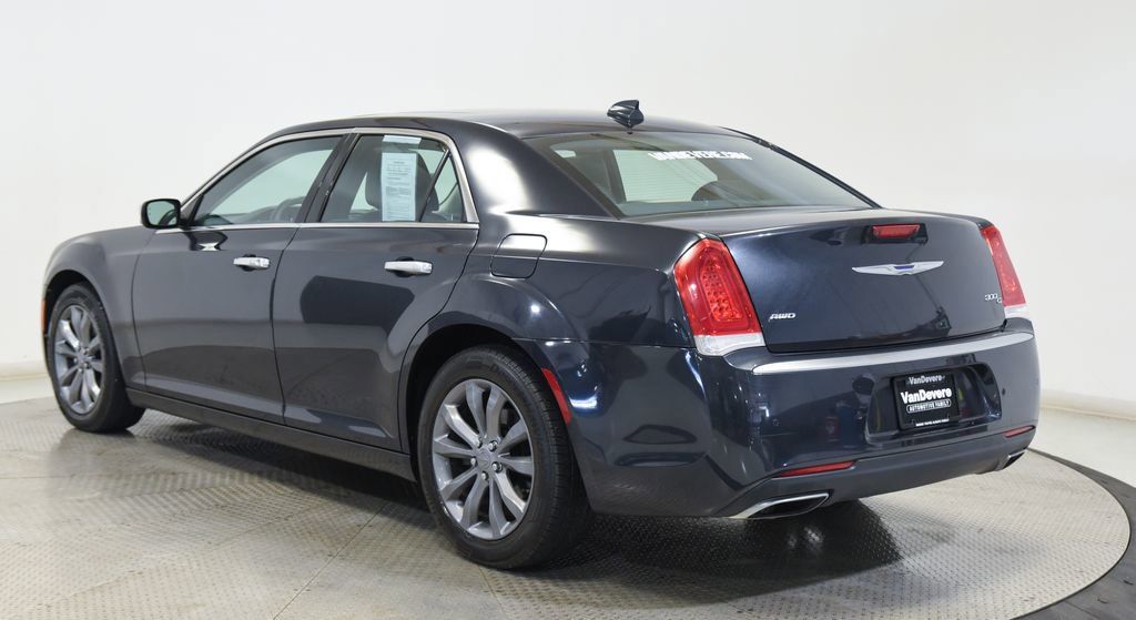 Used 2015 Chrysler 300 C Platinum w/ Harman/Kardon Audio Group AWD/4WD image 9