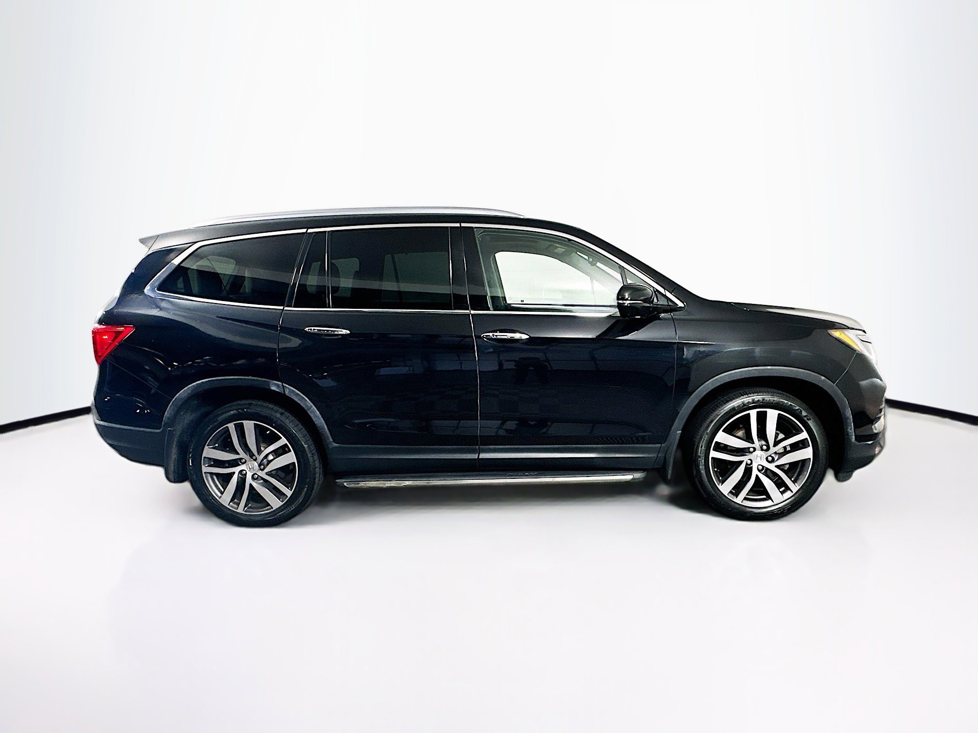 Used 2017 Honda Pilot Elite image 10