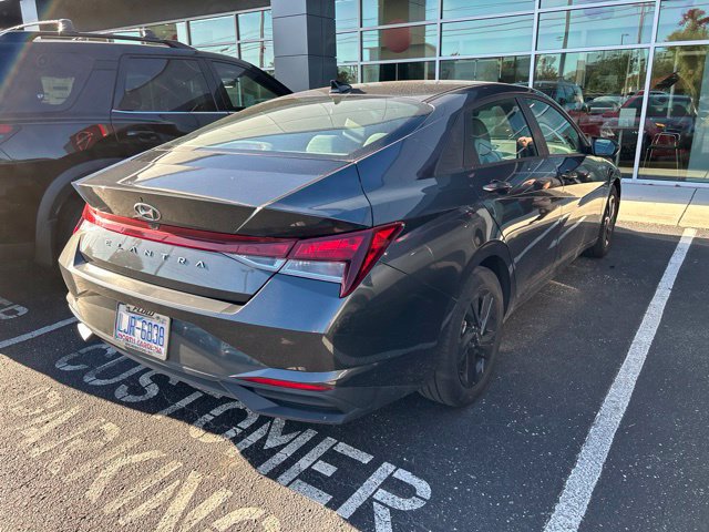 Used 2021 Hyundai Elantra SEL w/ Convenience Package FWD image 8