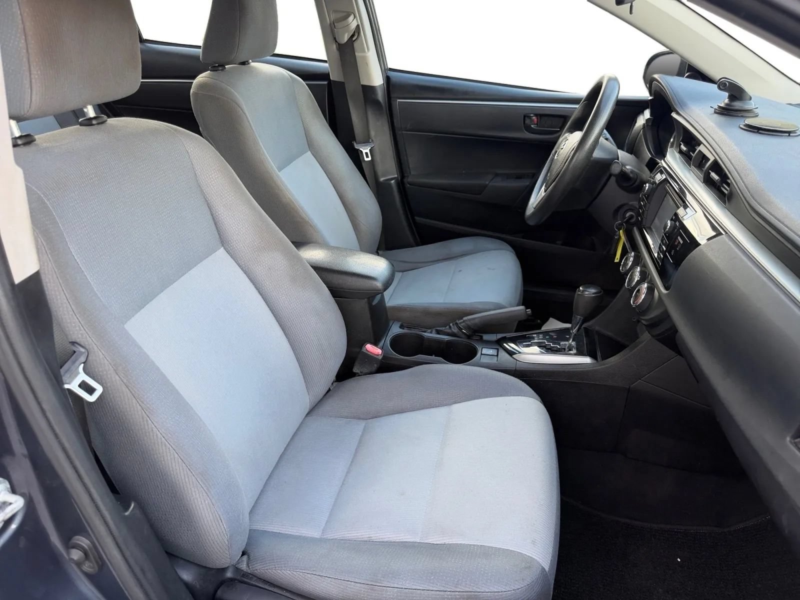 Used 2016 Toyota Corolla L FWD image 15