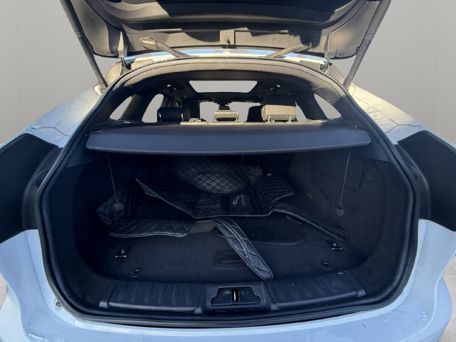 Used 2017 Jaguar F-PACE S image 27