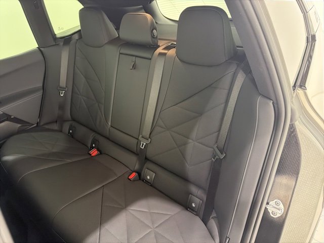 Used 2025 BMW iX xDrive50 w/ Premium Package image 16