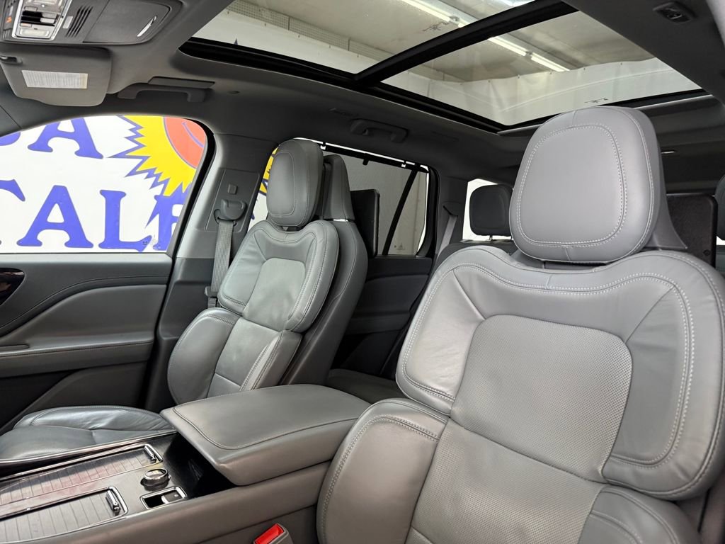 Used 2021 Lincoln Aviator Reserve w/ Equipment Group 202A image 12