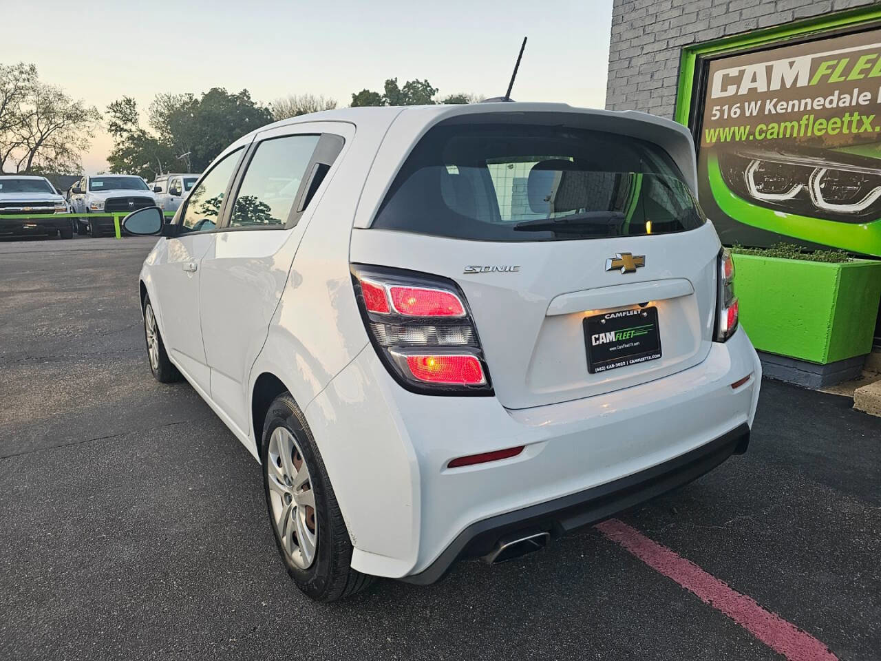 Used 2017 Chevrolet Sonic LT image 6