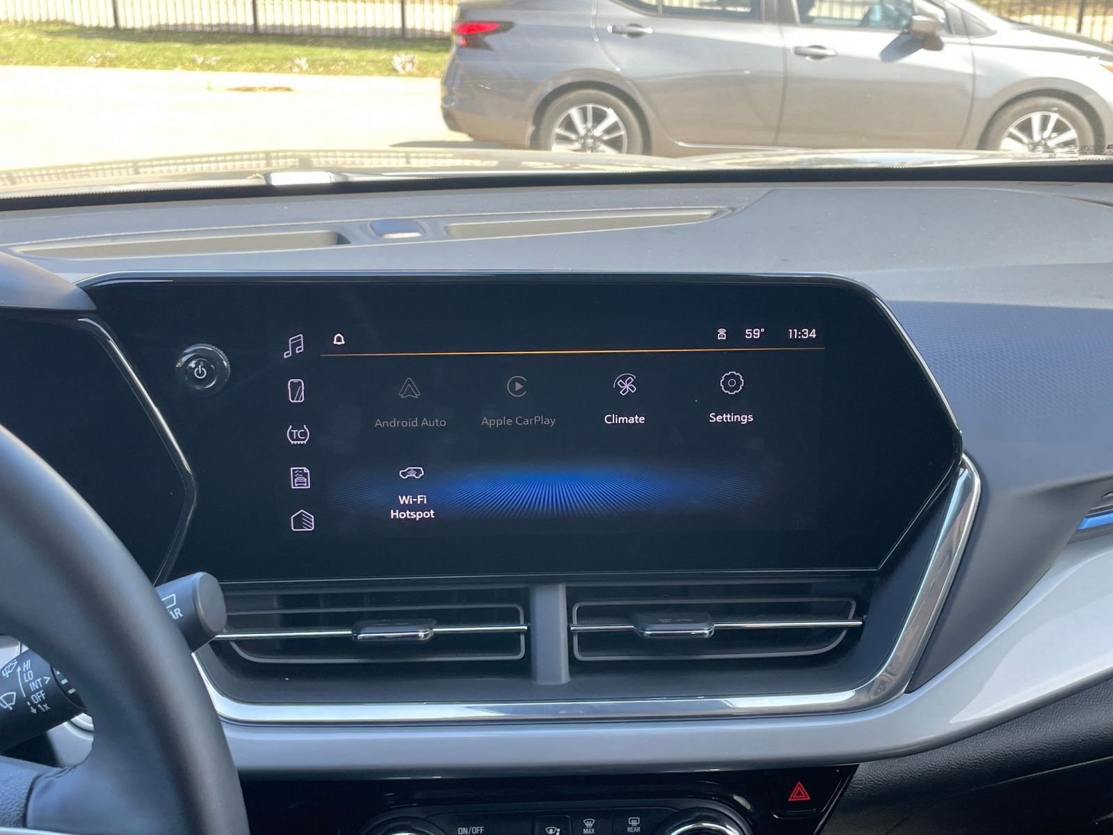 Used 2025 Chevrolet Trax LT w/ LT Convenience Package image 20