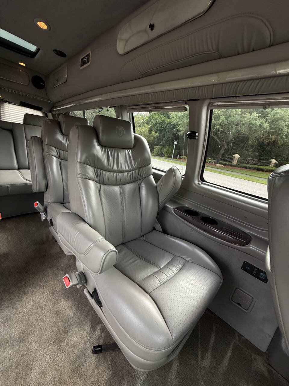 Used 2007 Chevrolet Express 2500 Extended w/ Preferred Equipment Group RWD image 21