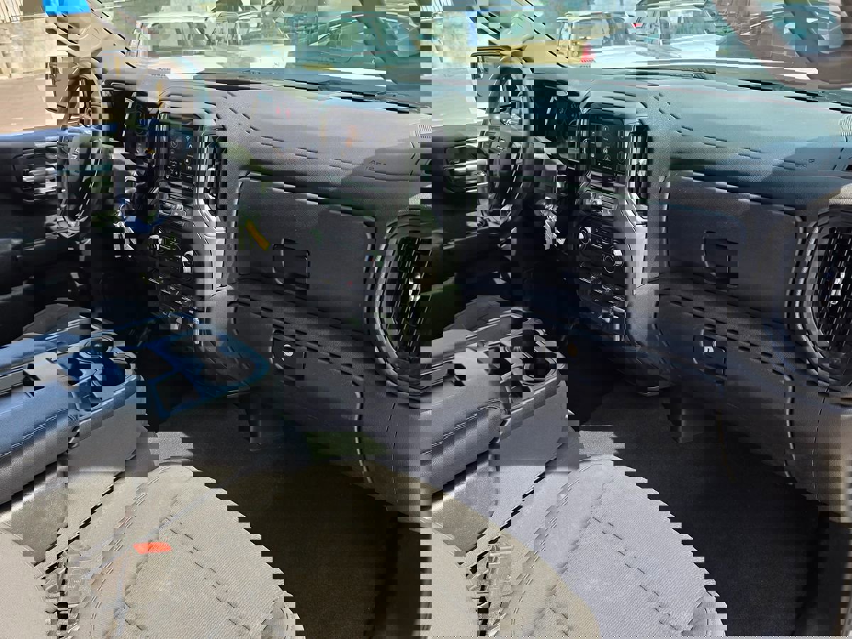 Used 2021 Chevrolet Silverado 1500 Custom image 14