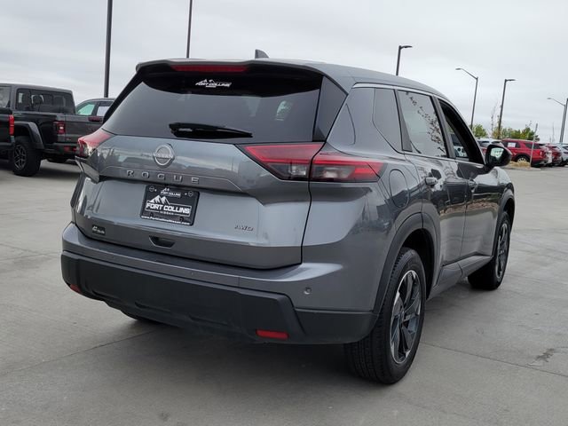 Used 2025 Nissan Rogue SV AWD/4WD image 5