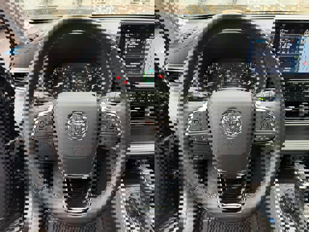 Certified 2021 Toyota Highlander Platinum image 15