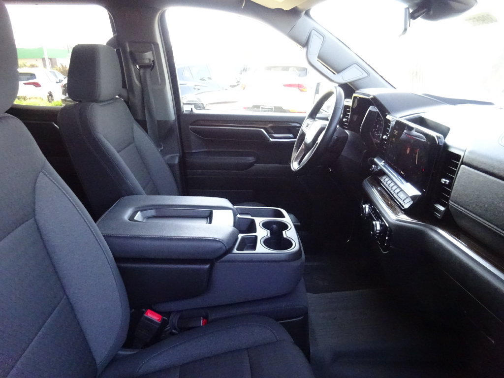 Certified 2024 GMC Sierra 1500 Elevation w/ LPO, Elevation Black Package RWD image 19