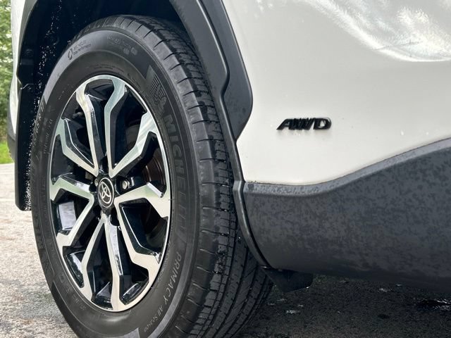 Used 2023 Toyota Corolla Cross AWD Hybrid image 14