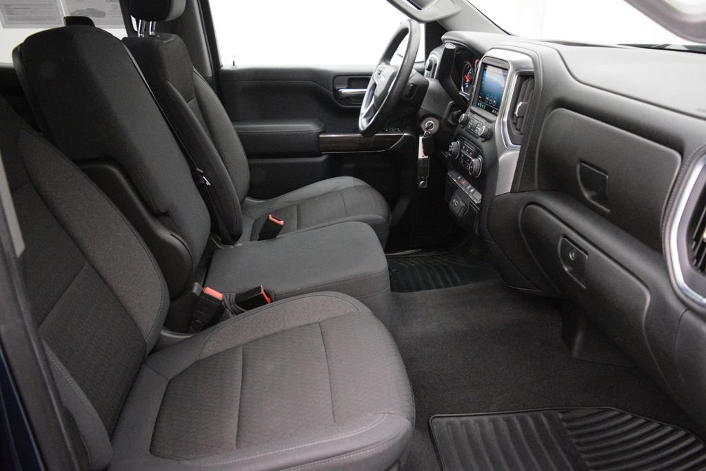 Used 2020 Chevrolet Silverado 1500 LT AWD/4WD image 16