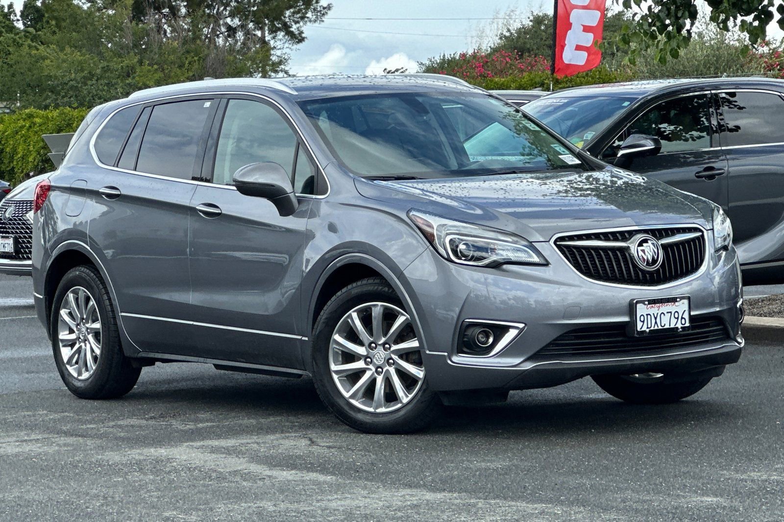 Used 2019 Buick Envision Essence FWD image 2