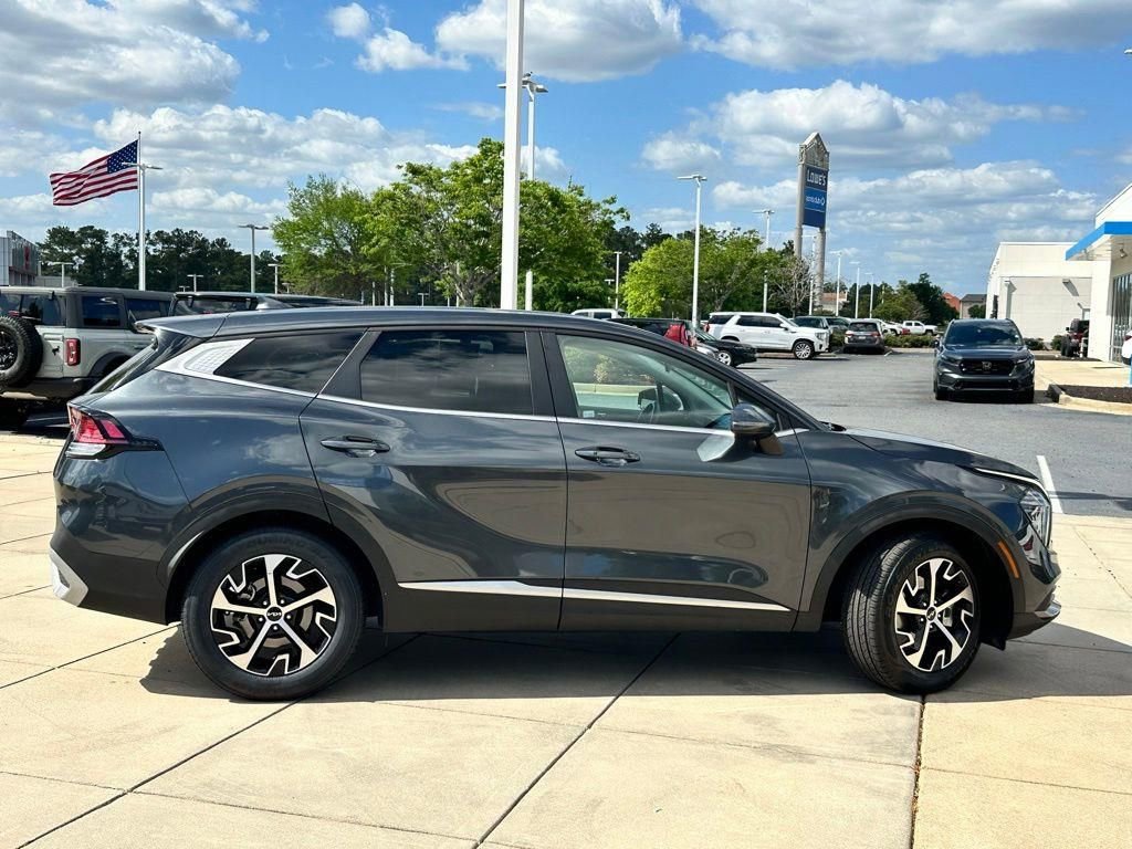 Used 2024 Kia Sportage EX image 5