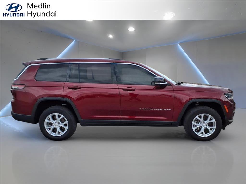 Used 2023 Jeep Grand Cherokee L Limited image 2