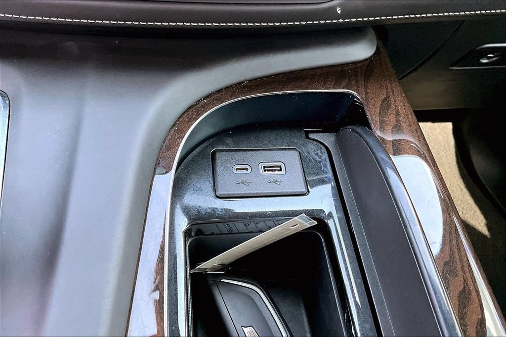 Used 2023 Cadillac Escalade Premium Luxury Platinum AWD/4WD image 26