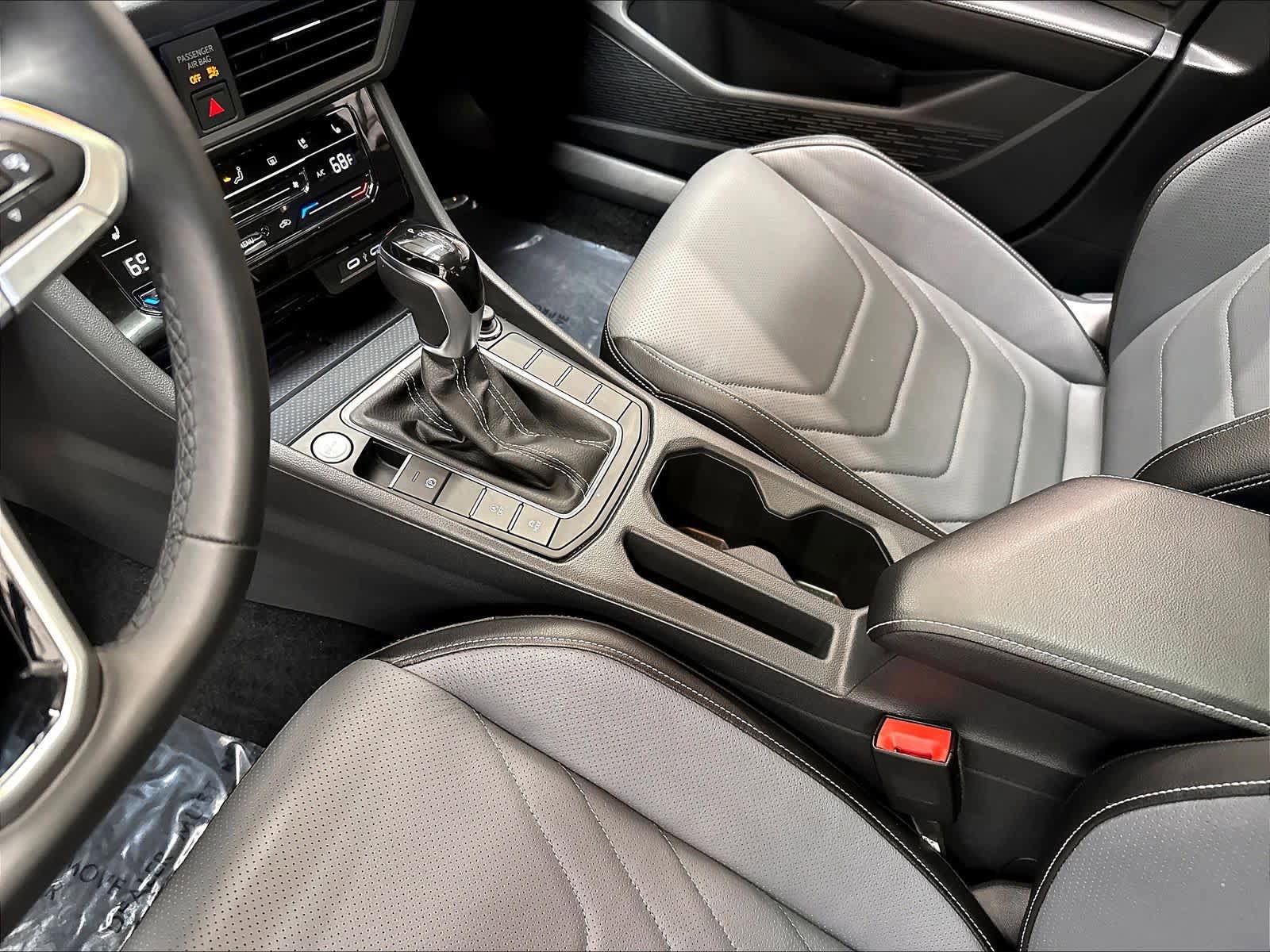Certified 2026 Volkswagen Jetta SEL FWD image 21