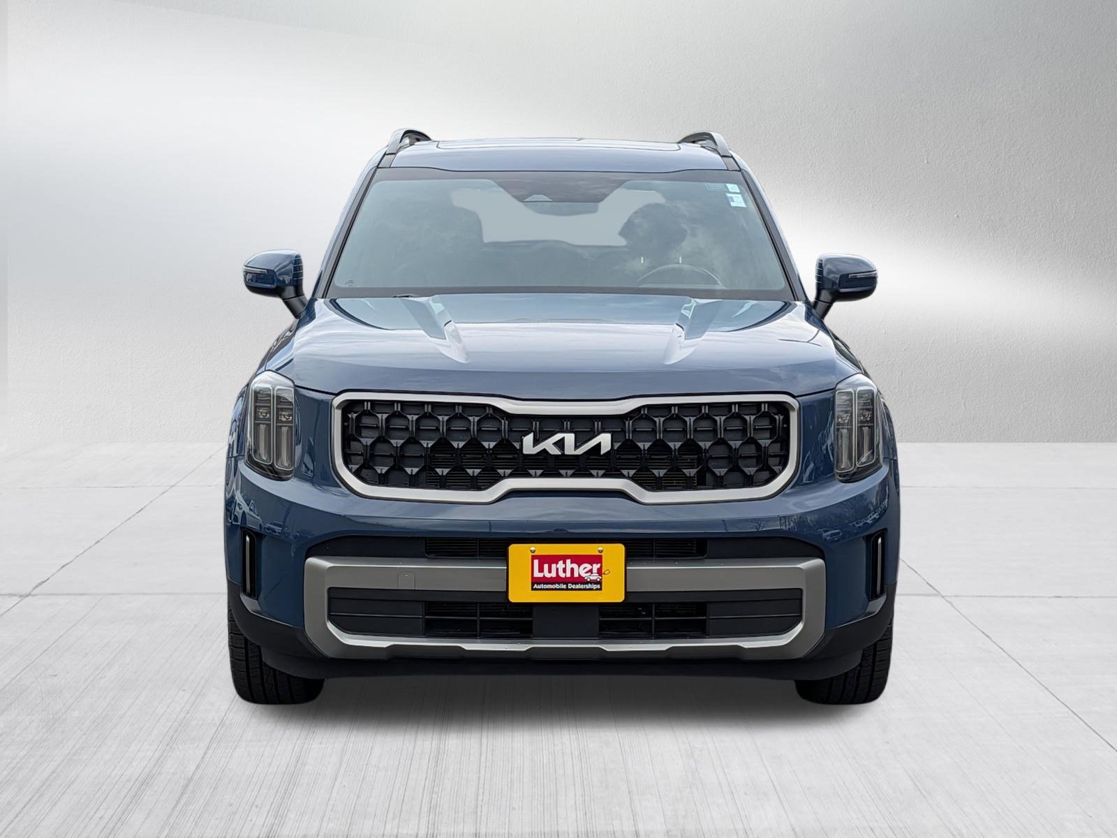 Used 2023 Kia Telluride EX X-Line AWD/4WD image 2