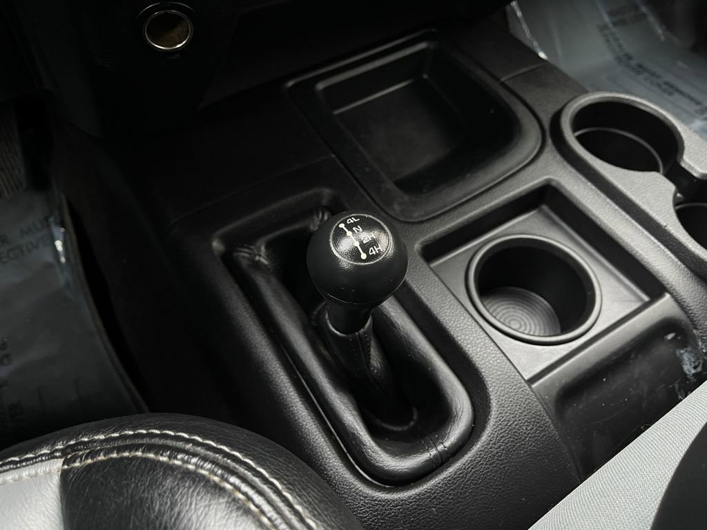 Used 2017 RAM 2500 Tradesman w/ Chrome Appearance Group image 28