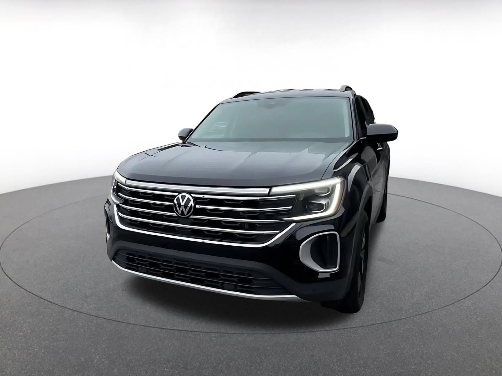 Used 2026 Volkswagen Atlas SE FWD image 5
