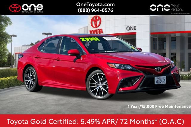 Used 2024 Toyota Camry SE w/ Cold Weather Package