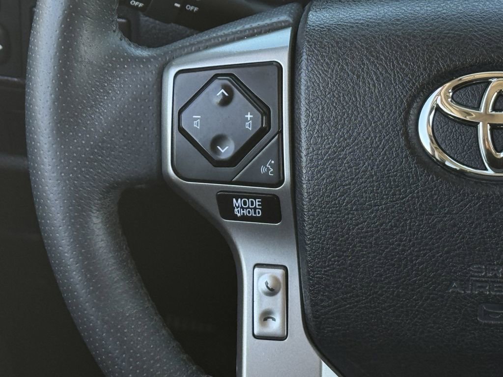Used 2020 Toyota 4Runner SR5 AWD/4WD image 14