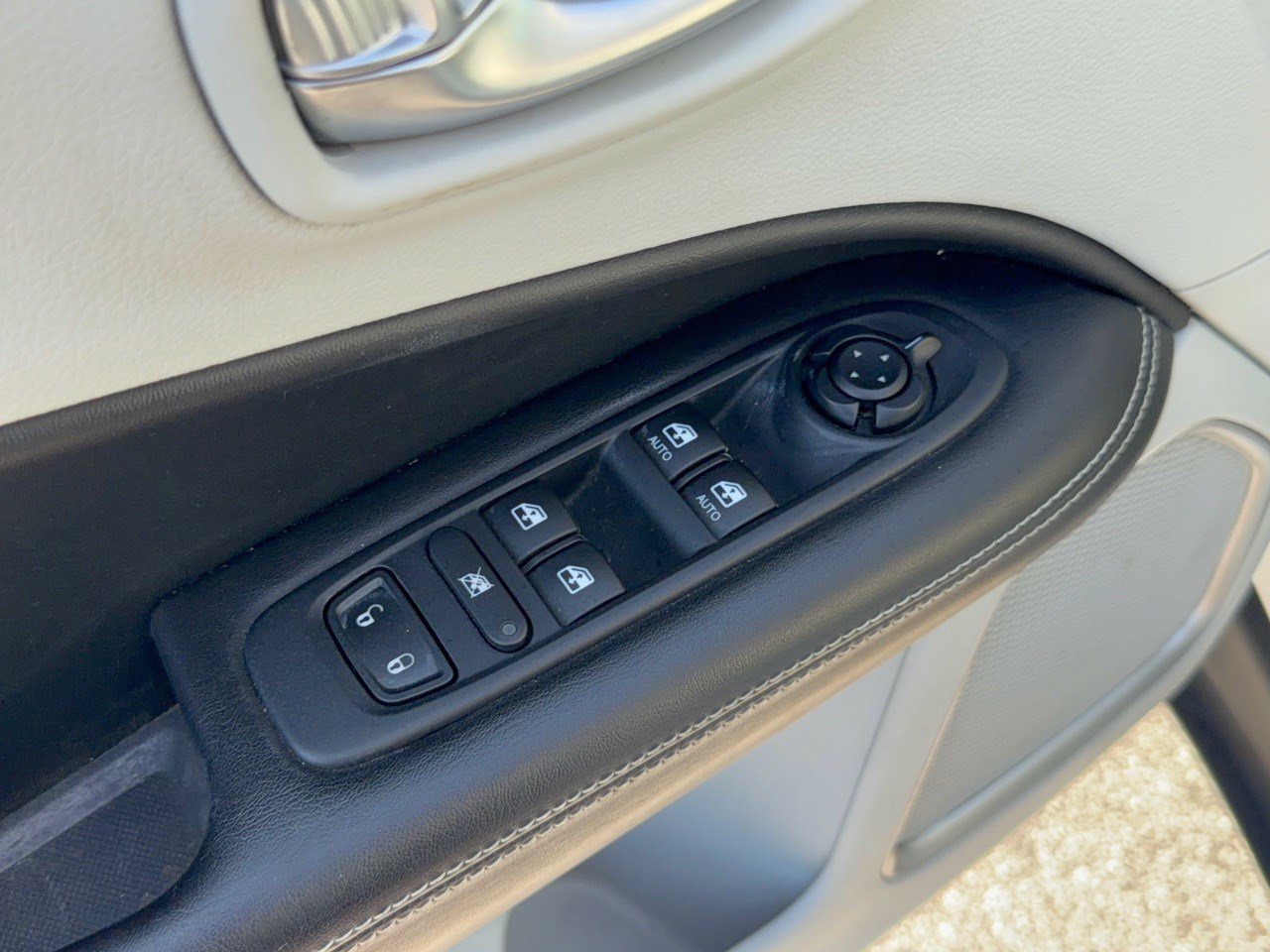 Used 2021 Jeep Compass Latitude w/ Convenience Group AWD/4WD image 15