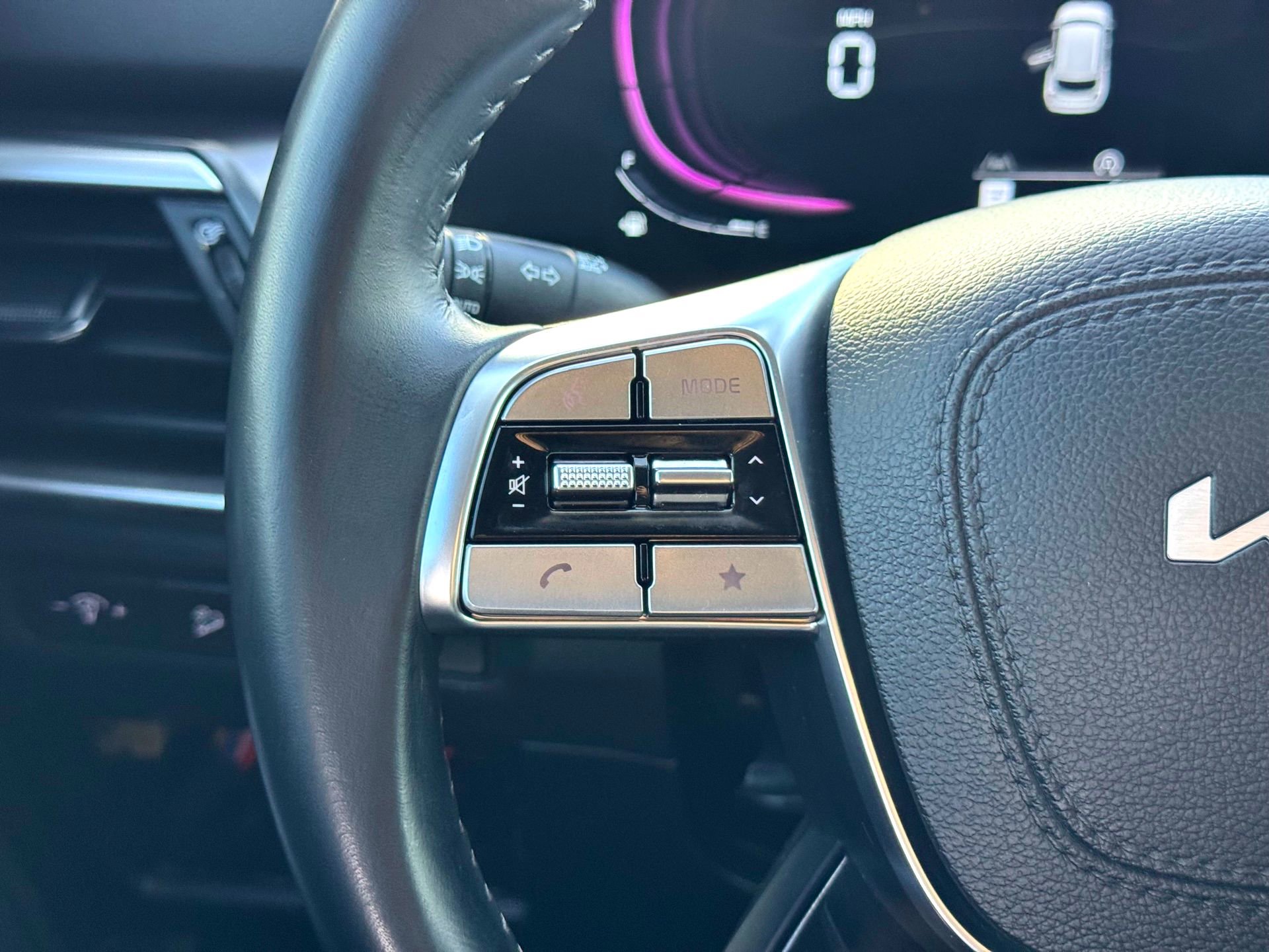 Used 2024 Kia Telluride S image 22