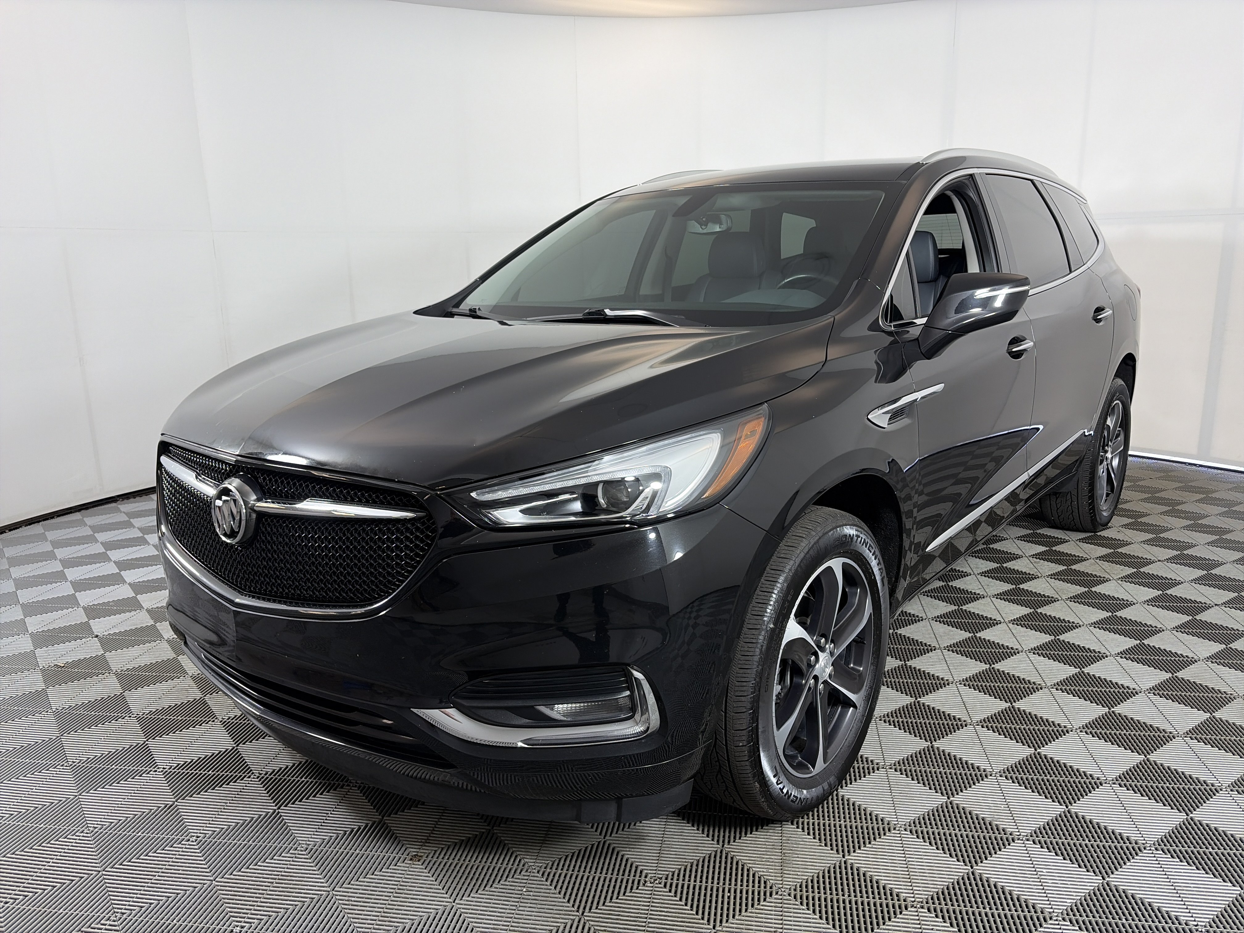 Certified 2021 Buick Enclave Essence w/ Sport Touring Edition FWD image 2