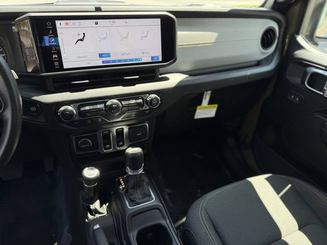 Used 2025 Jeep Wrangler Sport AWD/4WD image 16