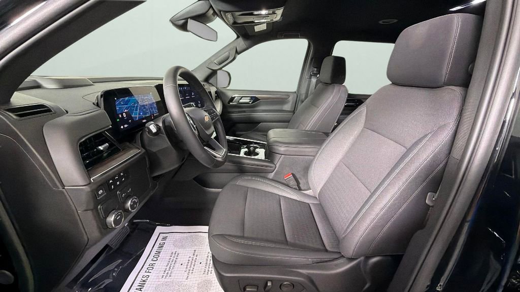Certified 2025 Chevrolet Suburban LS RWD image 17