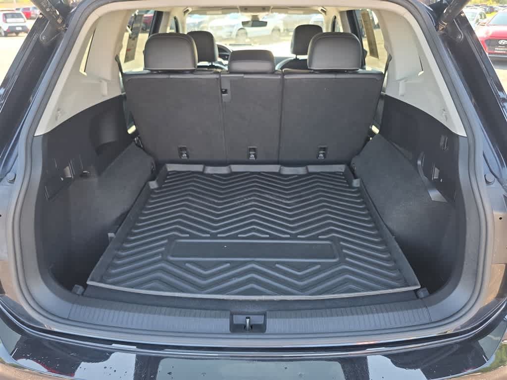 Used 2022 Volkswagen Tiguan SE AWD/4WD image 26