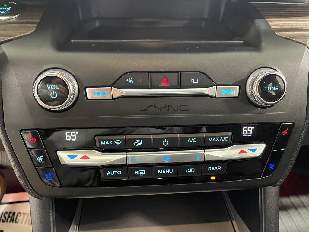Used 2020 Ford Explorer Limited AWD/4WD image 38