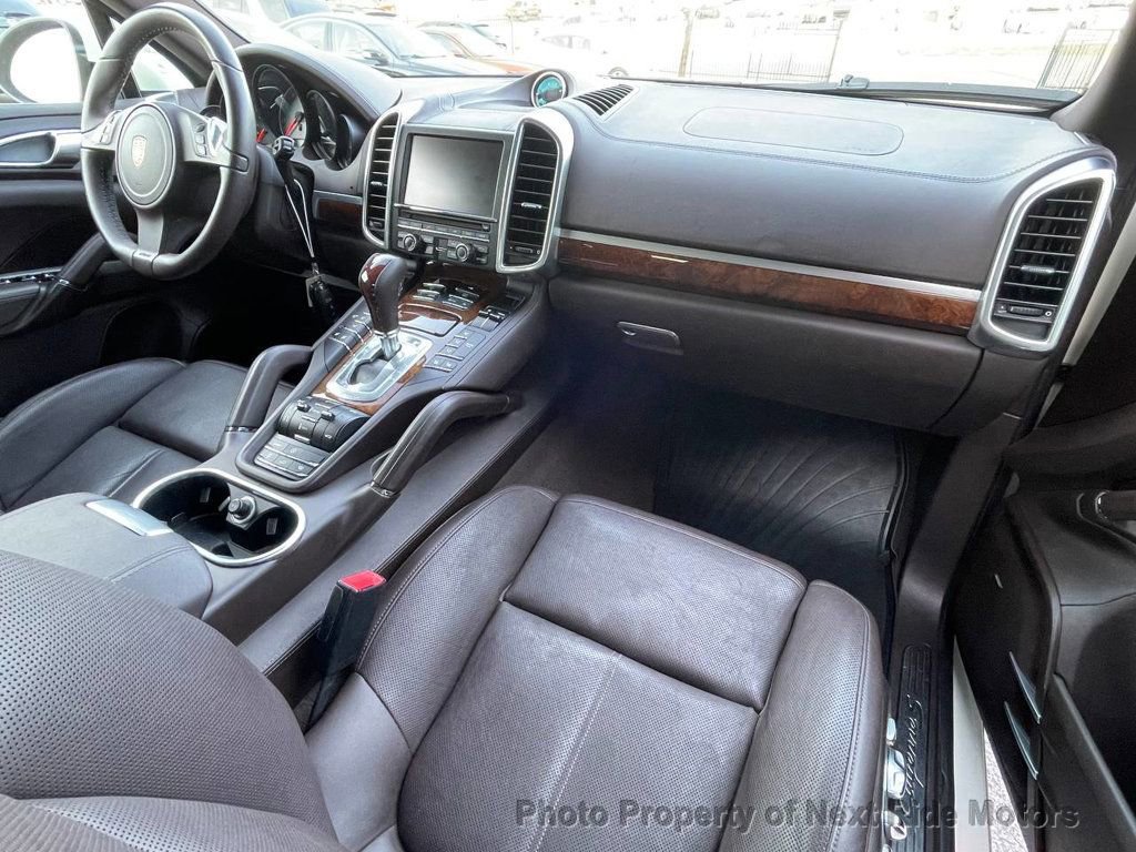 Used 2011 Porsche Cayenne S AWD/4WD image 17