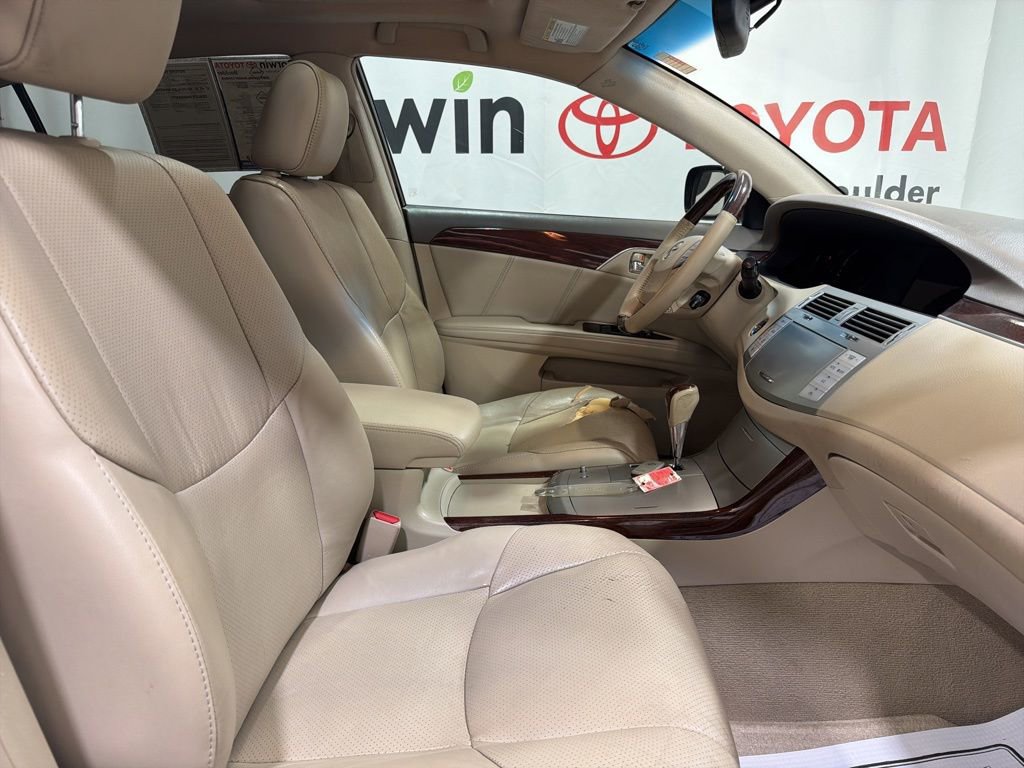 Used 2009 Toyota Avalon Limited FWD image 12
